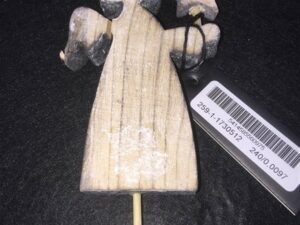 Décor pique ange en bois